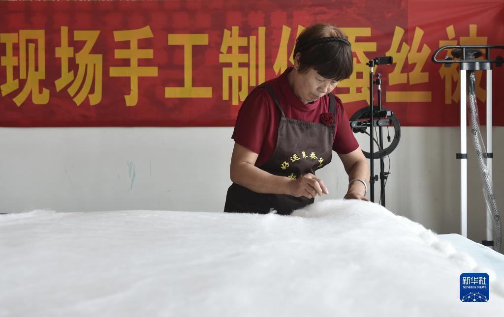 万能77老虎机